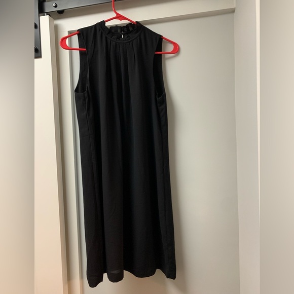 H&M dress - Picture 1 of 2